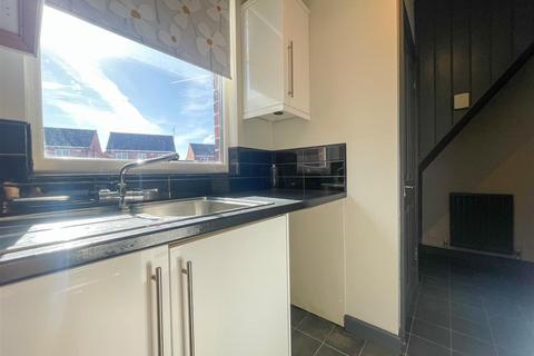 2 bedroom terraced house to rent, Washington Road, Ecclesfield, S35