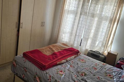undefined, Park Avenue, Southall, UB1