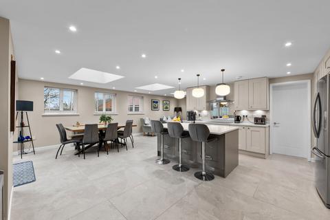 undefined, Auriol Park Road, Worcester Park KT4
