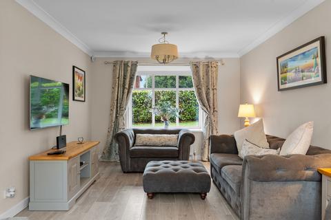 undefined, Auriol Park Road, Worcester Park KT4