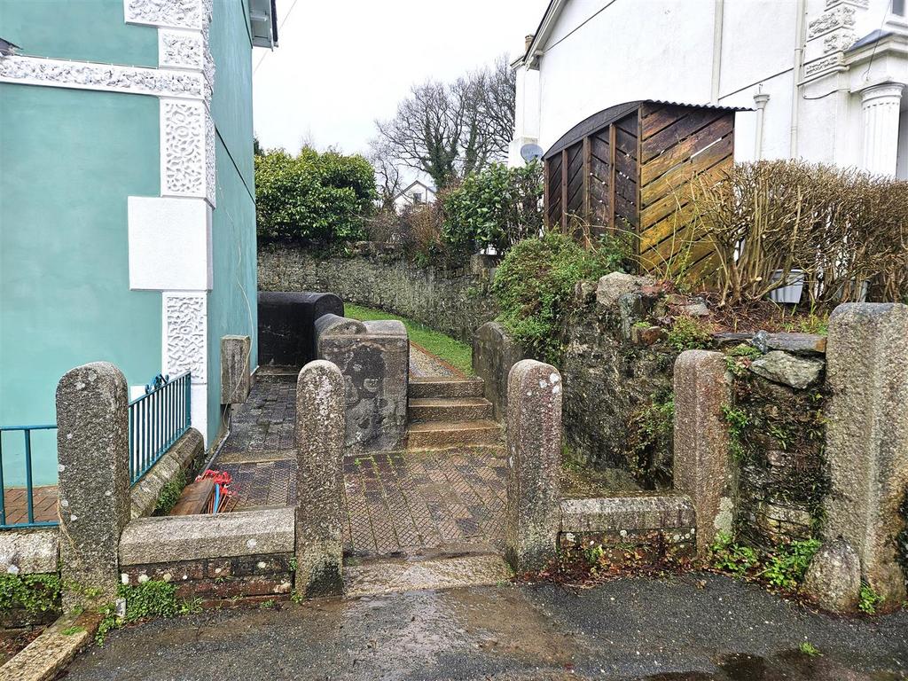 Access from the Road.jpg