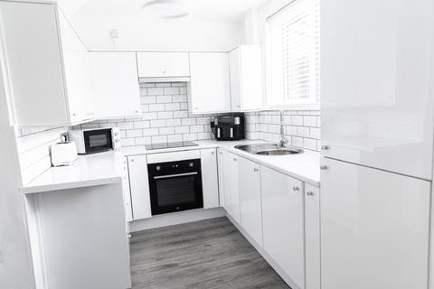 3 bedroom terraced house for sale, Constable Walk, Denton