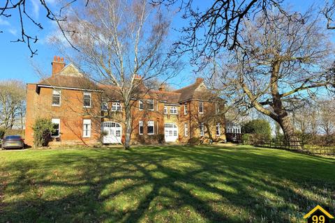 undefined, Beech Court, Farnham, United Kingdom, GU10