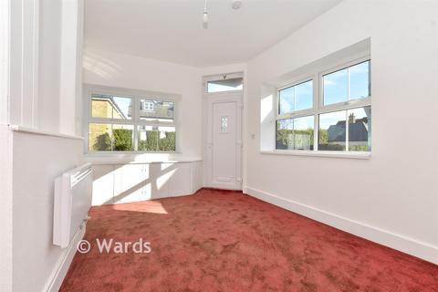1 bedroom ground floor flat for sale, High Street, St. Margarets-At-Cliffe, Dover, Kent