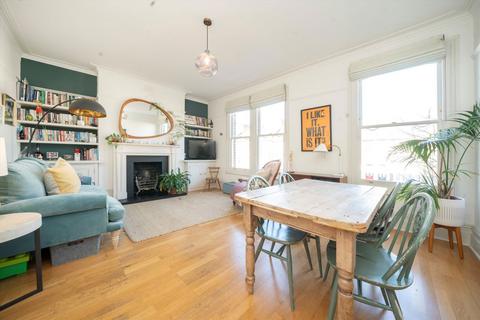 3 bedroom flat for sale, Tufnell Park Road, London N19