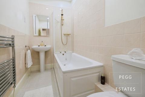 undefined, Seacliff, Torquay