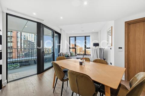 1 bedroom apartment for sale, One Linear Place, Nine Elms, SW11
