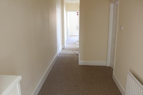 2 bedroom flat to rent, Ringwood Road, Poole BH14