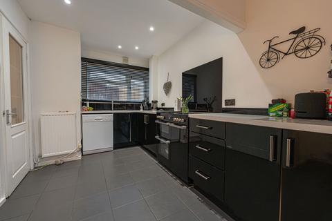 3 bedroom terraced house for sale, The Courtlands, Greenmeadow, NP44