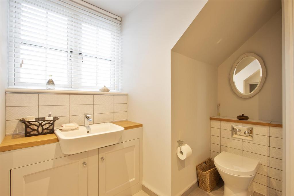 Bed 2 En Suite