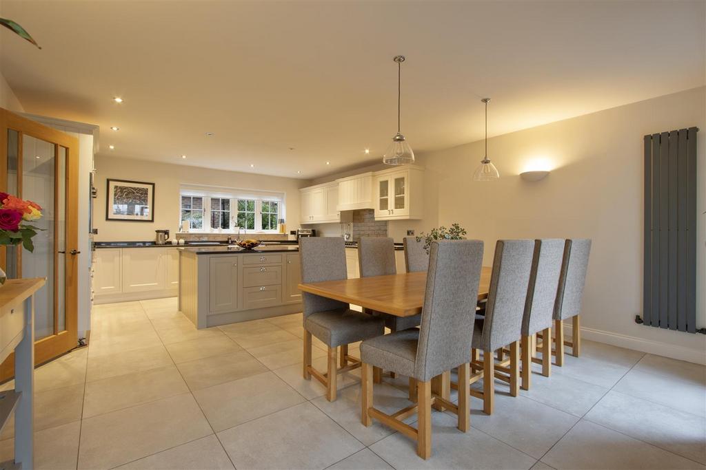 Dining Kitchen