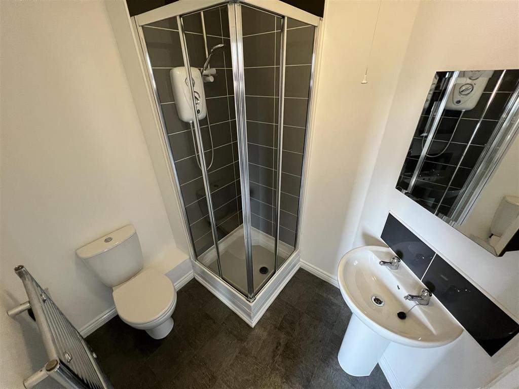 En-Suite Shower Room.JPG