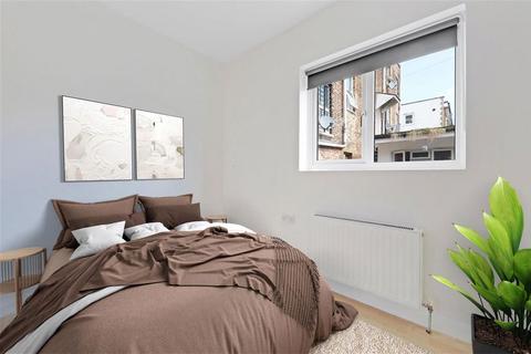 2 bedroom flat to rent, Gleneldon Road, London SW16
