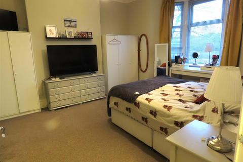 2 bedroom flat for sale, Roland Road, Wallsend
