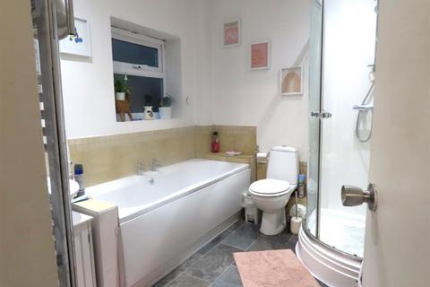 2 bedroom flat for sale, Roland Road, Wallsend