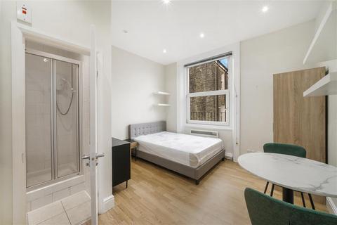 Studio to rent, Cheniston Gardens, W8