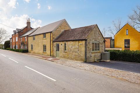 2 bedroom end of terrace house for sale, Old Burford Road, Bledington, OX7
