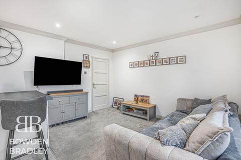 2 bedroom flat for sale, Pollard Close, Chigwell, IG7