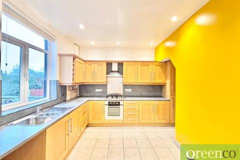 2 bedroom terraced house to rent, Boarshaw Road, Rochdale M24