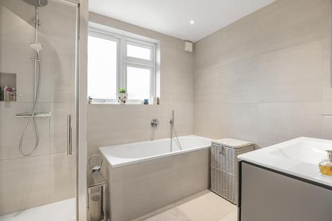 3 bedroom detached house for sale, Leys Gardens, Barnet