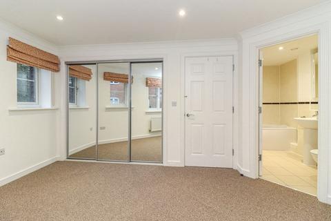 2 bedroom flat for sale, Wharf Way, Hunton Bridge, WD4