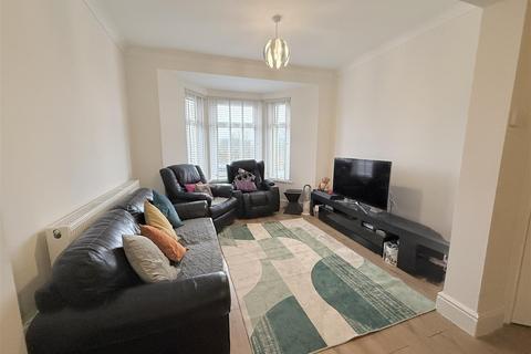 4 bedroom end of terrace house for sale, Tudor Avenue, Aberdare CF44