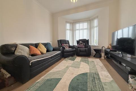 4 bedroom end of terrace house for sale, Tudor Avenue, Aberdare CF44