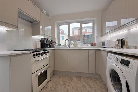 3 bedroom semi-detached house for sale, Laurel Close, Aberdare CF44