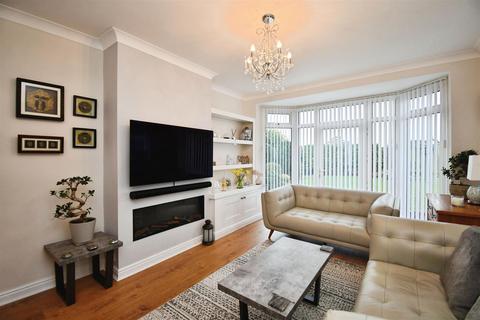 2 bedroom semi-detached bungalow for sale, Four Acre Close, Kirk Ella