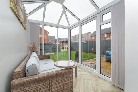 3 bedroom semi-detached house for sale, Glen Road, Loughborough, Leicestershire