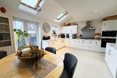 5 bedroom detached house for sale, Aginhills Drive, Taunton TA2