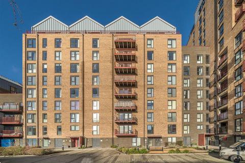 2 bedroom flat to rent, Greenwich High Road, London SE10