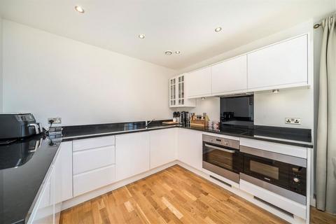 2 bedroom flat to rent, Greenwich High Road, London SE10