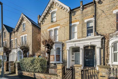 2 bedroom apartment for sale, Winthorpe Road, London, SW15