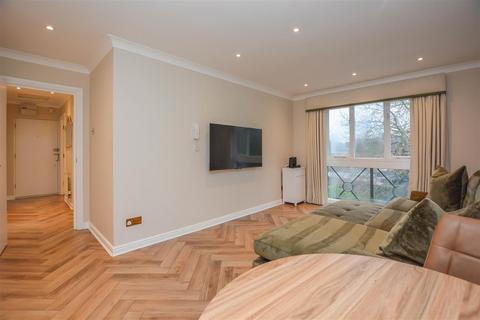 2 bedroom apartment for sale, St. Marys Lane, Upminster