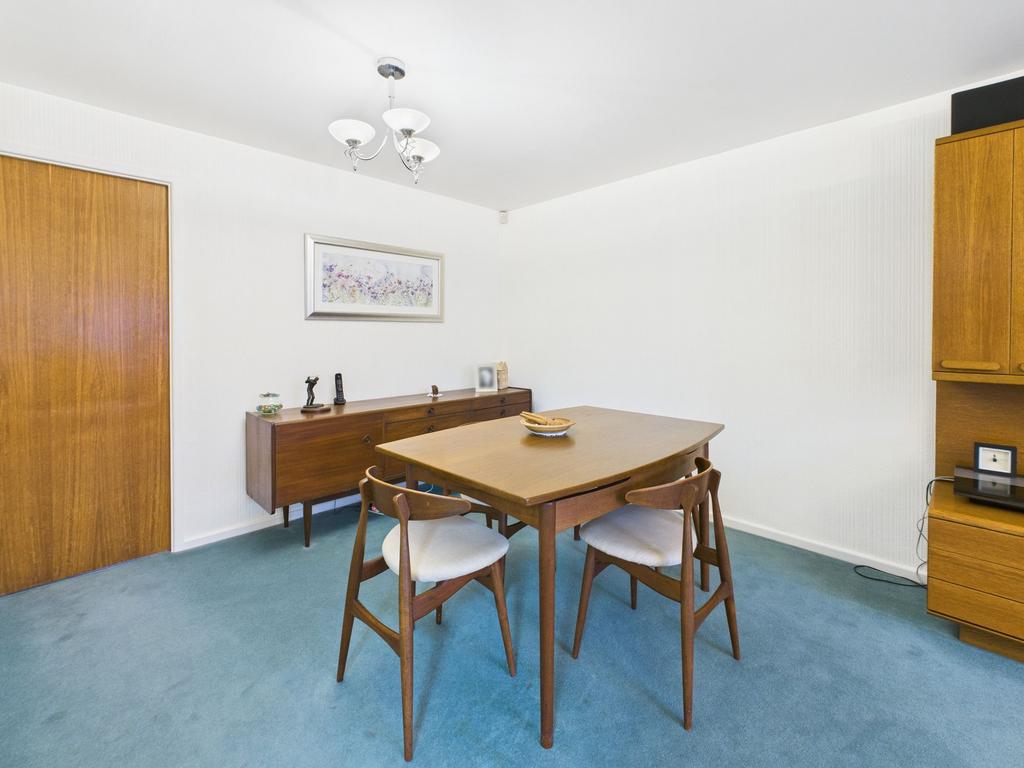 Dining Area (Lounge/Dining Room)