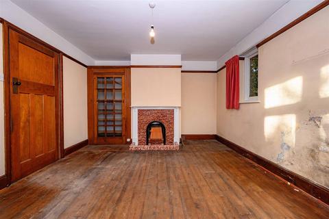 undefined, Bucks Hill, Kings Langley
