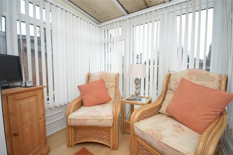 3 bedroom semi-detached house for sale, Waincliffe Drive, Leeds, West Yorkshire