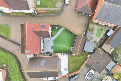 4 bedroom detached house for sale, Beehive Lane, Hockley, SS5 4