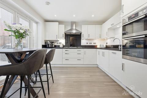 4 bedroom detached house for sale, Beehive Lane, Hockley, SS5 4