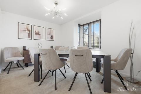 4 bedroom detached house for sale, Beehive Lane, Hockley, SS5 4