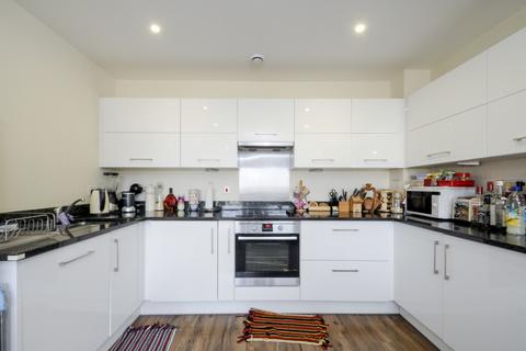2 bedroom flat to rent, Gwynne Road, Battersea, London, SW11