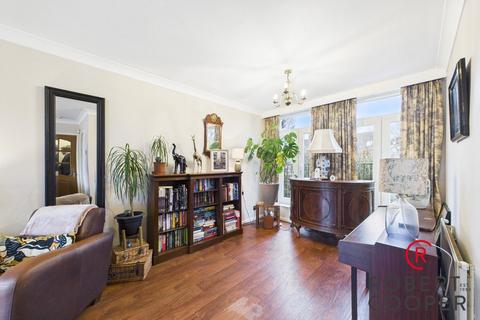 4 bedroom terraced house for sale, Azalea Walk, Pinner, HA5