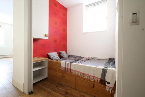 1 bedroom flat to rent, Azenby Road, London, SE15