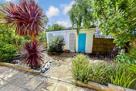 3 bedroom end of terrace house for sale - Dudley Road, Brighton BN1