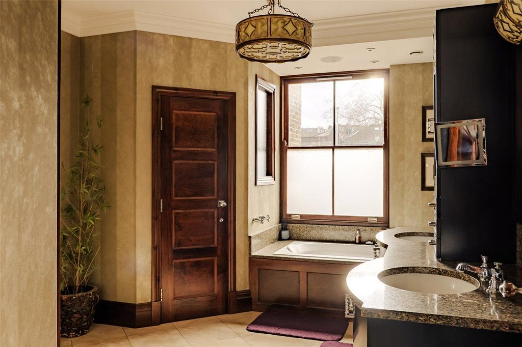 Ensuite Bathroom