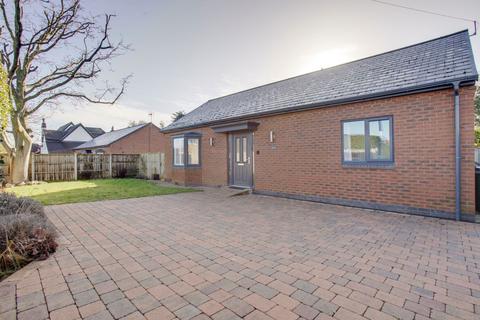 2 bedroom detached bungalow for sale, Cliff Drive, Nottingham NG12
