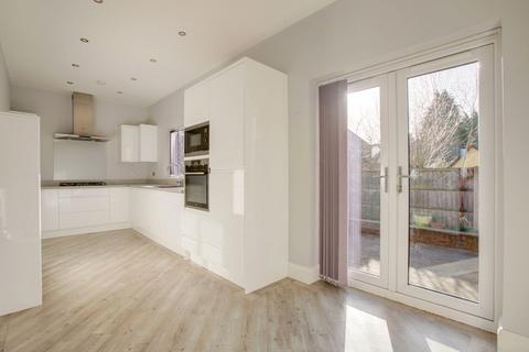 2 bedroom detached bungalow for sale, Cliff Drive, Nottingham NG12