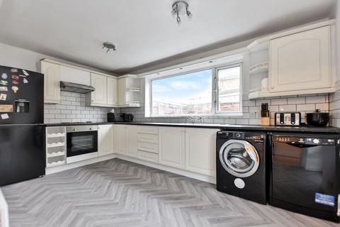 3 bedroom detached house for sale, Bruntcliffe Drive, Leeds LS27