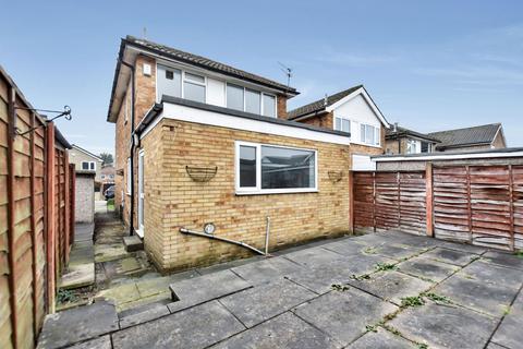 3 bedroom detached house for sale, Bruntcliffe Drive, Leeds LS27